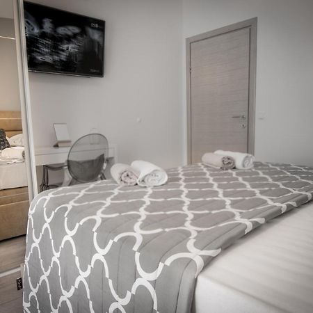 Appartement Apartman Petra à Makarska Extérieur photo