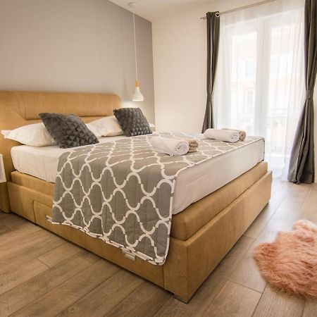 Appartement Apartman Petra à Makarska Extérieur photo
