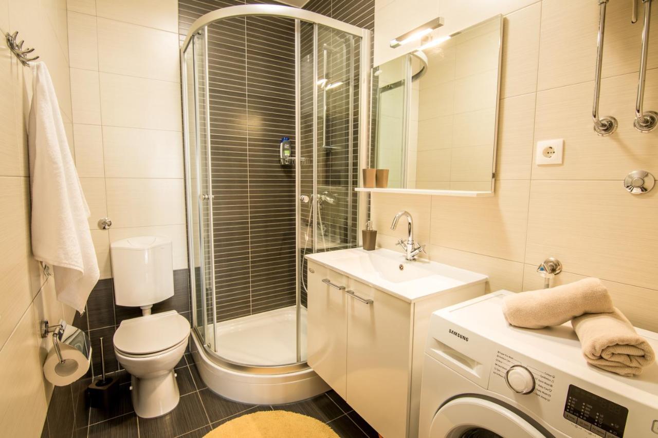 Appartement Apartman Petra à Makarska Extérieur photo