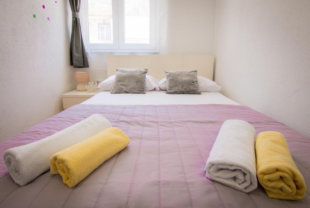 Appartement Apartman Petra à Makarska Extérieur photo