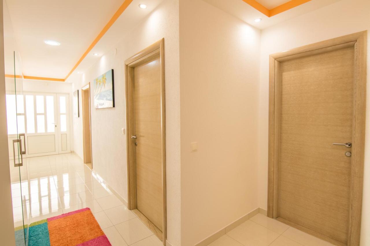 Appartement Apartman Petra à Makarska Extérieur photo